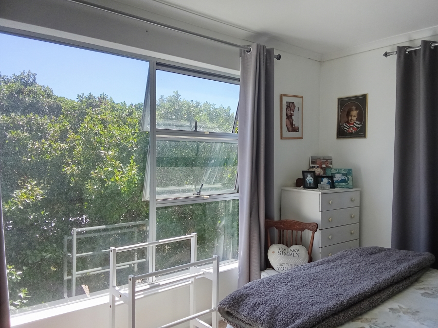 5 Bedroom Property for Sale in Kleinbaai Western Cape